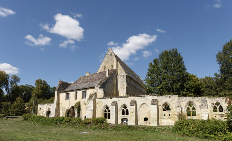 Une ancienne abbaye cistercienne entre Tours et Le Mans pour vos événements d'entreprise