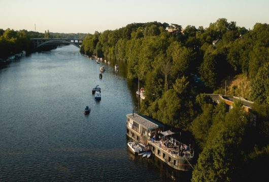 Péniche Carpediem Rivière House