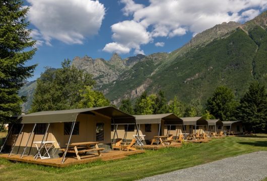 Camping 4* au pied de l'Alpes D'Huez