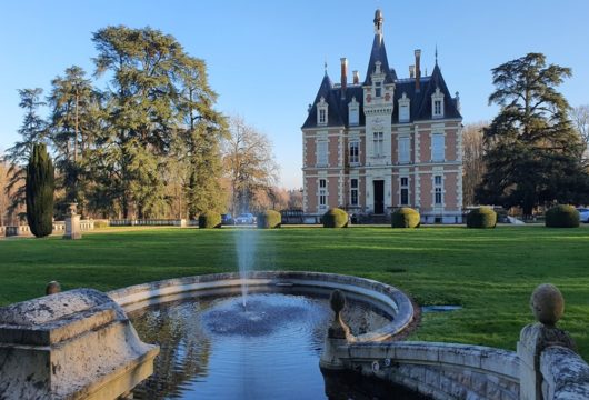 Domaine confidentiel proche de Tours