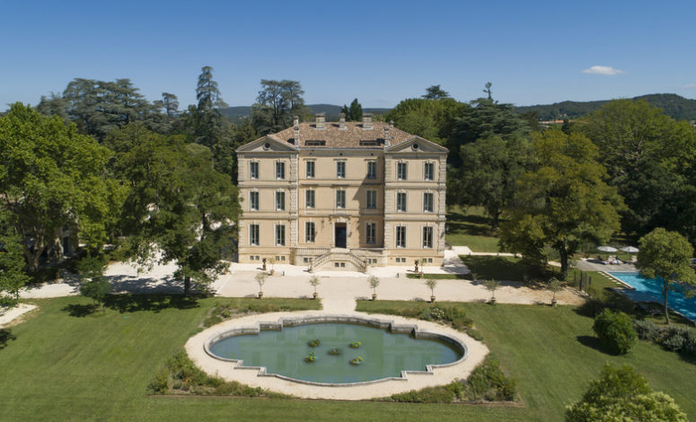 château de luxe proche d'Avignon