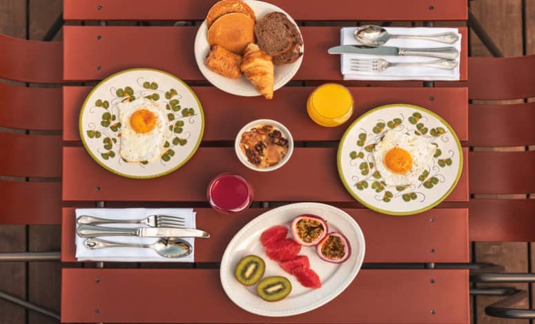 Petit-déjeuner en suite, Les Cimes Bleues La Baule