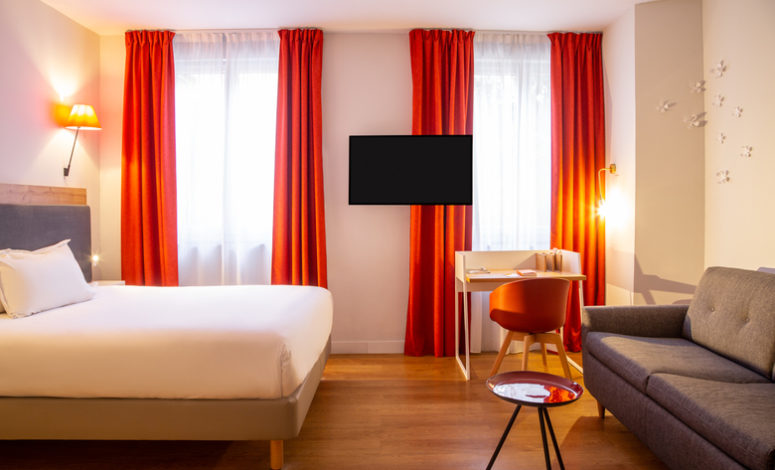 Chambre confortable pour hébergement séminaire à Marseille