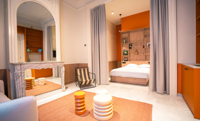 Grande suite avec espace salon élégant pour un séjour et séminaire Lille