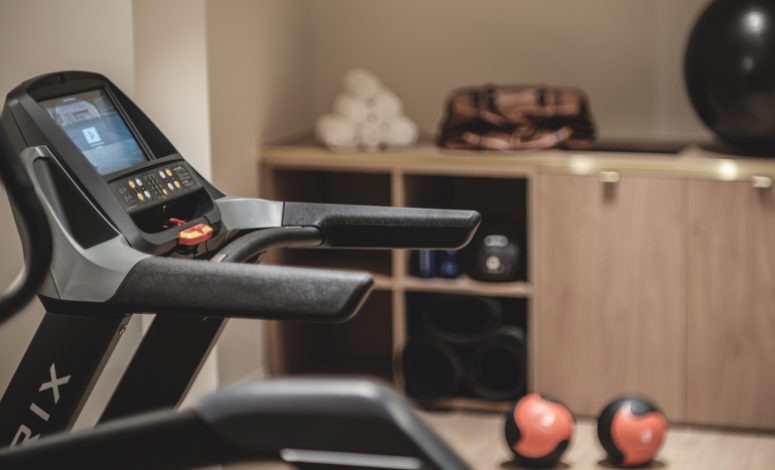 Salle de sport moderne et équipée dans un lieu pour séminaire Paris
