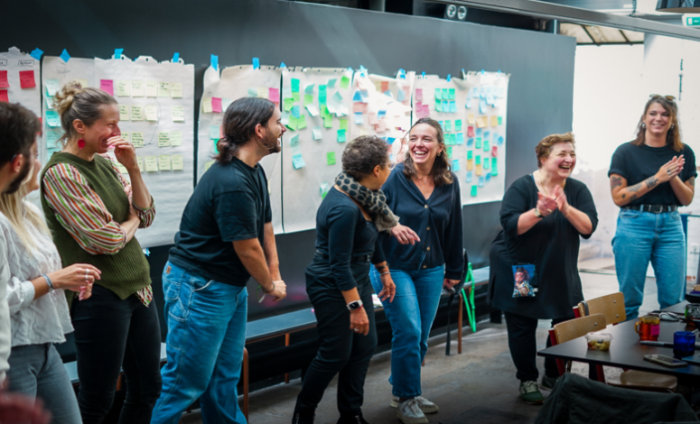 Participants en atelier lors d'une location salle séminaire Paris