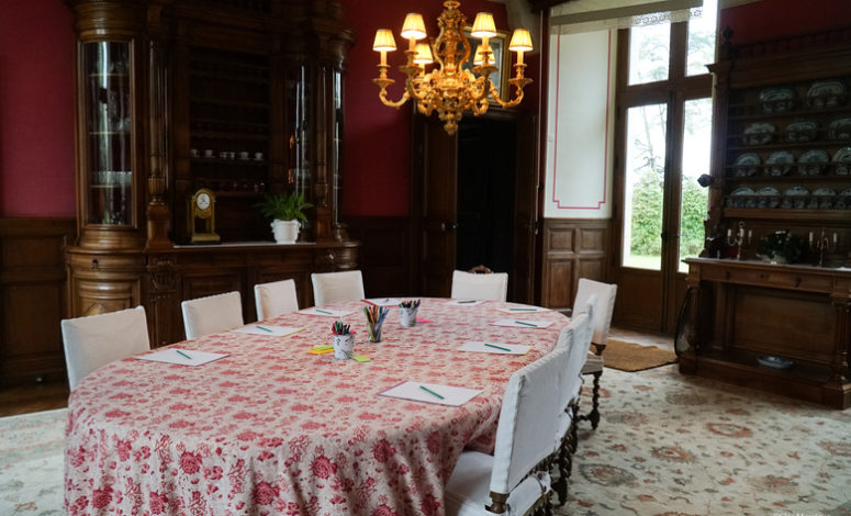 Espace de réunion et réception dans un château pour séminaire éco-responsable proche de Nantes