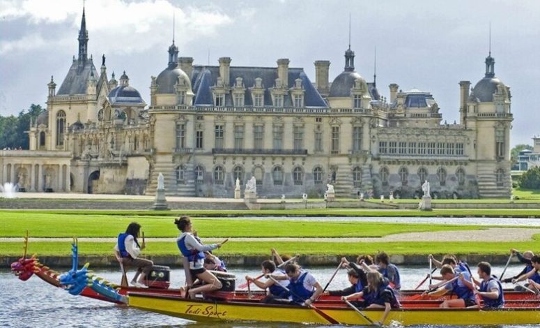 Sortie en bateau dragon sur le Grand Canal, team building séminaire Chantilly
