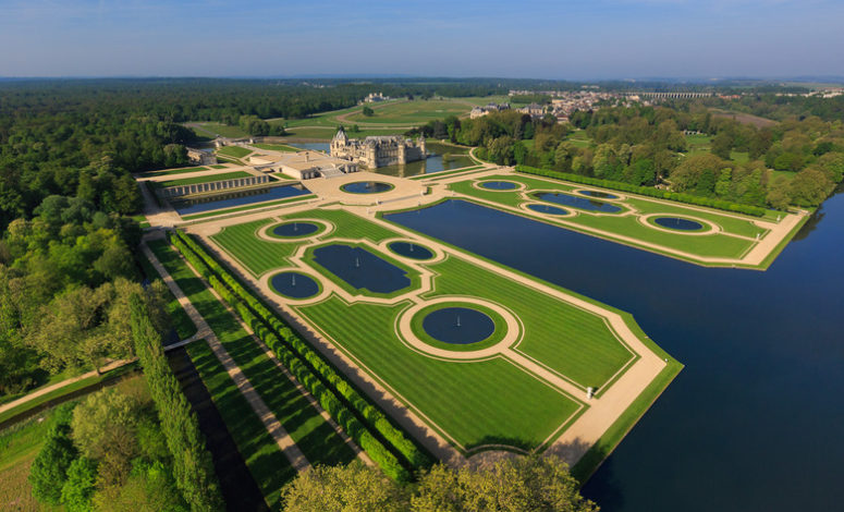 Vue aérienne du domaine de Chantilly pour un séminaire ou une convention nationale à moins d'1h de Paris