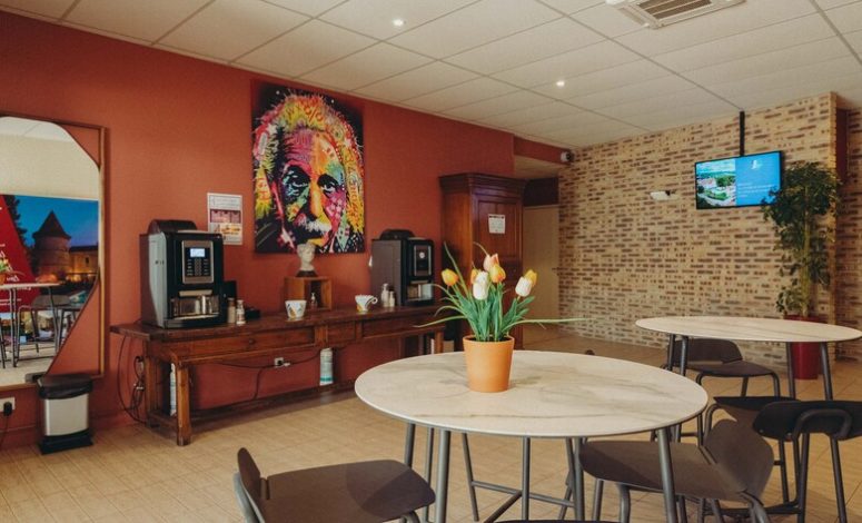 Espace de reception dans un hotel spa en isere