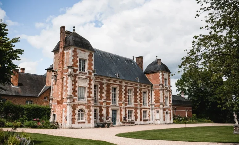 Façade du château d'Aloîs - lieu de séminaire dans un château proche de Rouen