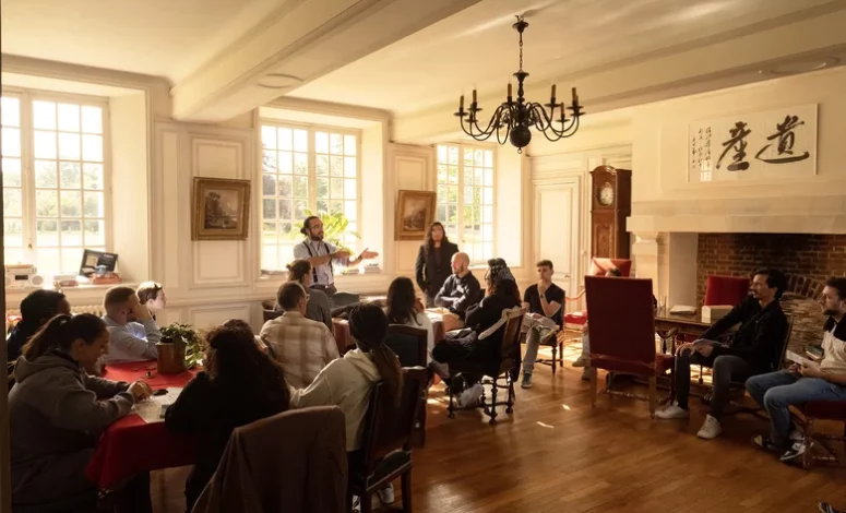 Séminaire d'entreprise dans un château en Normandie - salle de réunion du château d'Aloîs