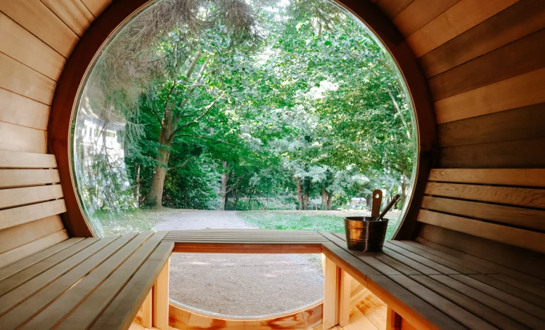 Sauna en bois au cœur d'un domaine pour séminaire en Normandie