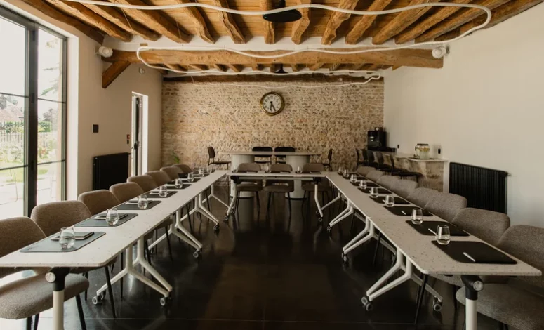 Salle de réunion en U pour un séminaire au cœur de la Normandie