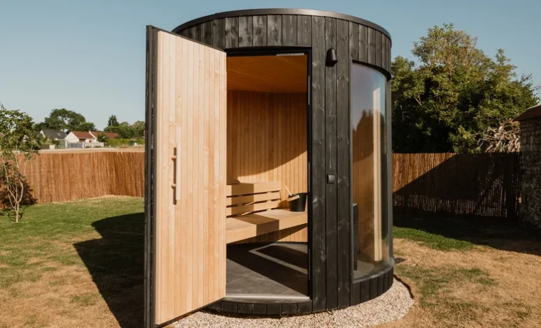 Sauna extérieur en bois pour un séminaire au vert en Normandie