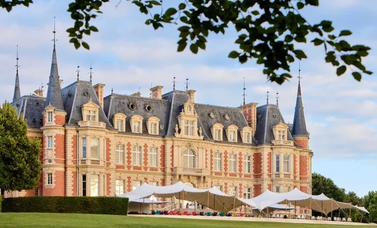 Château historique, campus au vert de 52 hectares proche de Chantilly