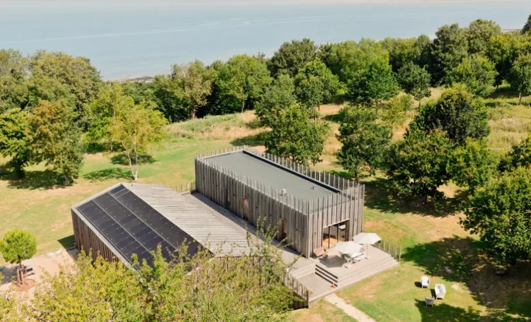 Domaine entouré de végétation et de jardins pour organiser un séminaire RSE en Normandie